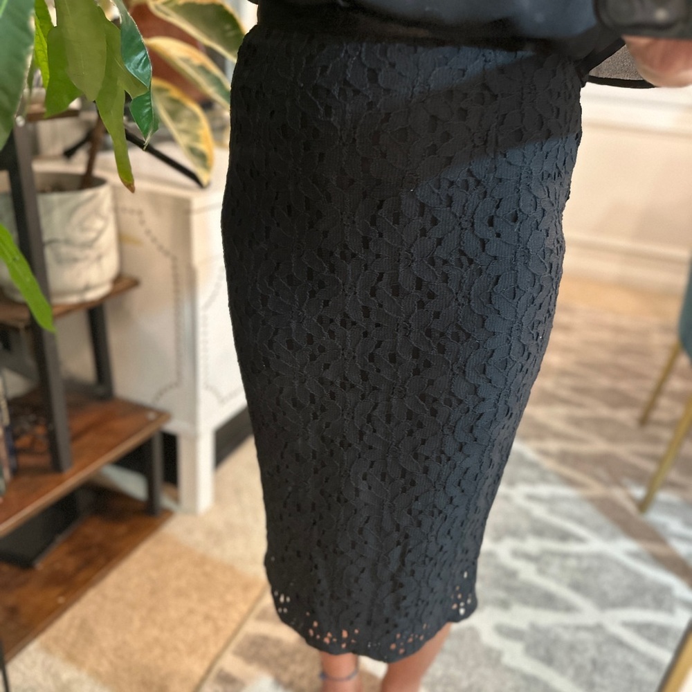 Paper crown flower pencil skirt - Picture 2 of 5